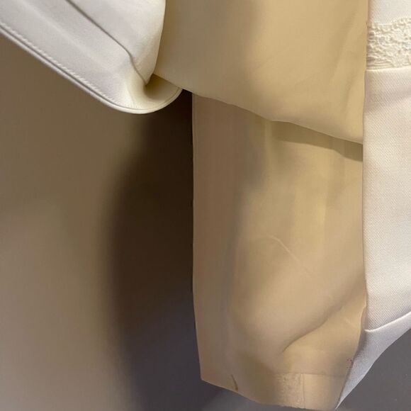 Likely Lace-trim Sheath Dress In White || SZ 4 - Picture 9 of 16